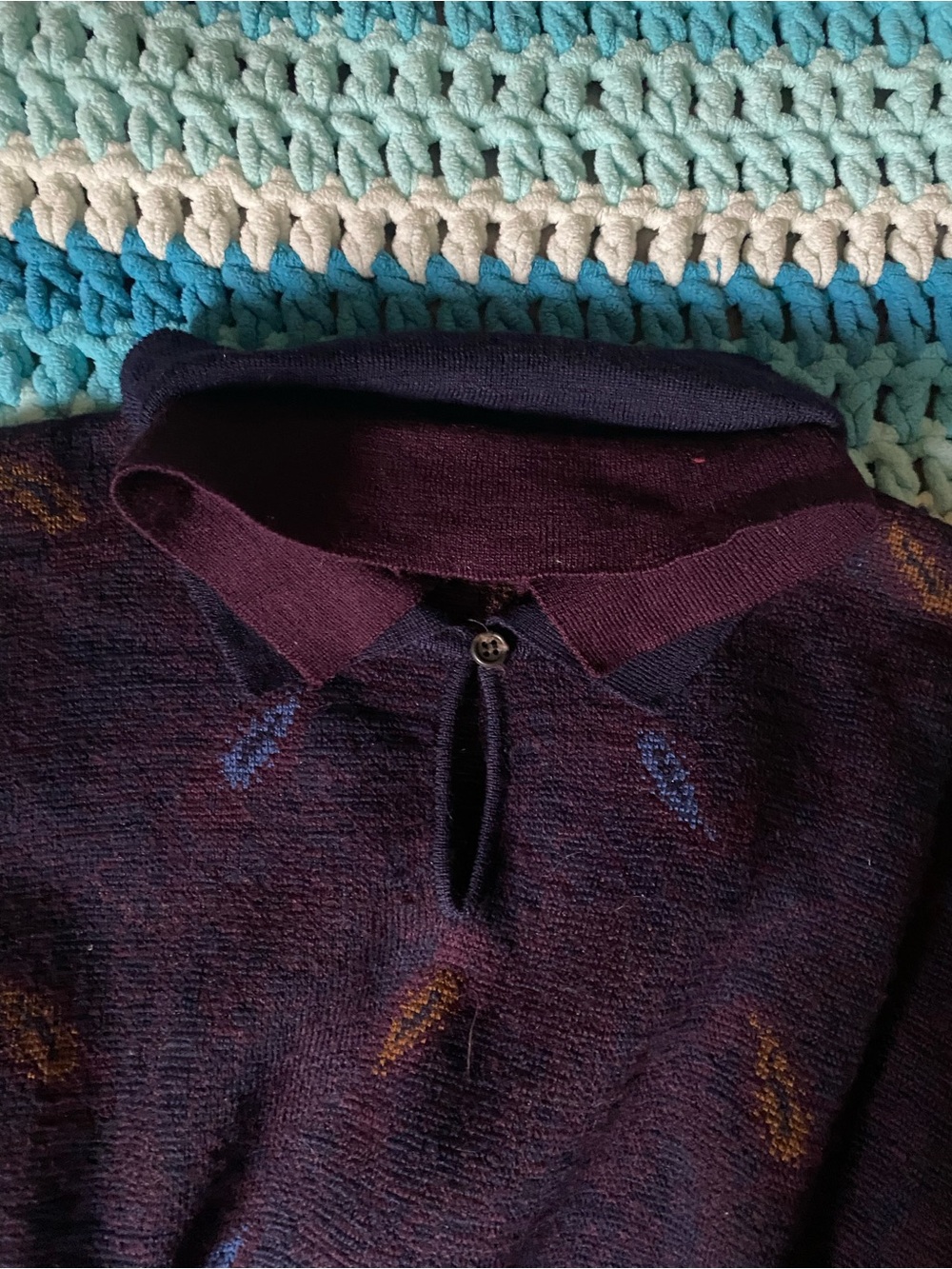 100% Wool Two-Tone Knit Sweater w/ Double Collar & Button Sleeves - Picture 10 of 10
